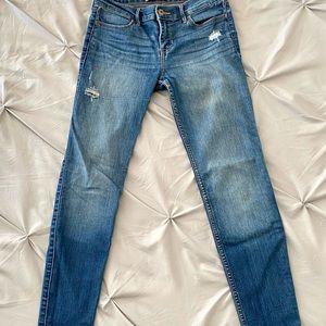 Girls Abercrombie skinny jeans
